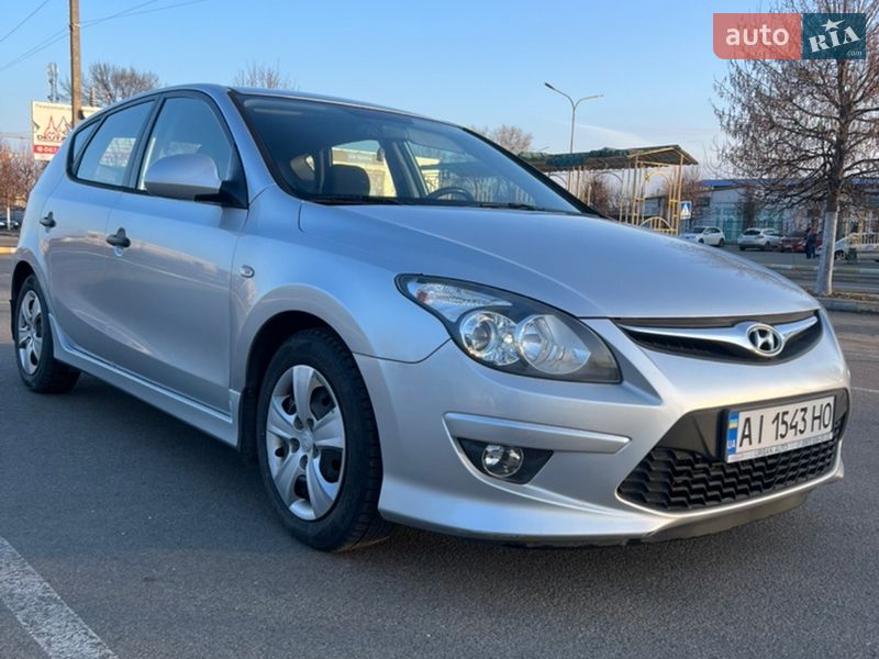 Хэтчбек Hyundai i30 2011 в Буче фото 3 Хэтчбек Hyundai i30 2011 в Буче