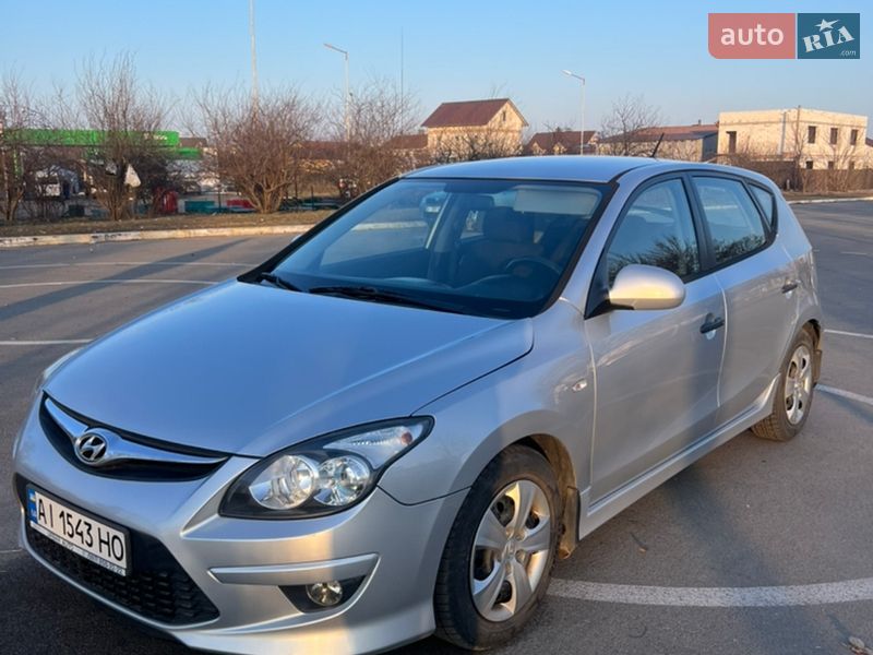 Хэтчбек Hyundai i30 2011 в Буче фото 4 Хэтчбек Hyundai i30 2011 в Буче
