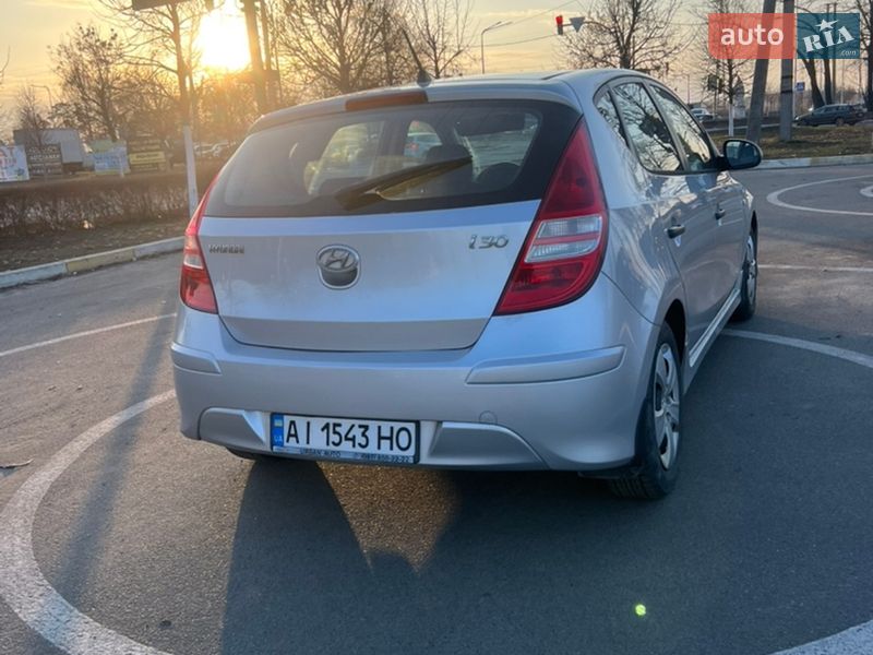 Хэтчбек Hyundai i30 2011 в Буче фото 11 Хэтчбек Hyundai i30 2011 в Буче
