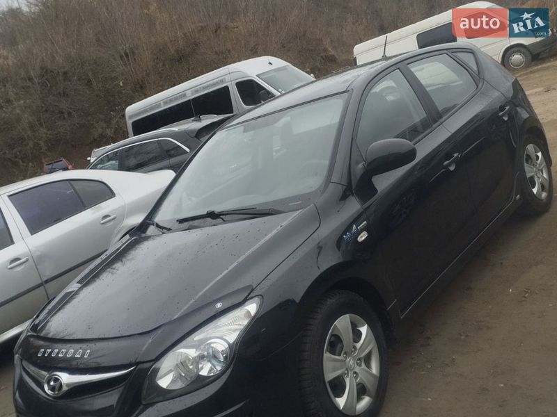 Хэтчбек Hyundai i30 2010 в Виннице