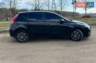 Хэтчбек Hyundai i30 2011 в Ирпене