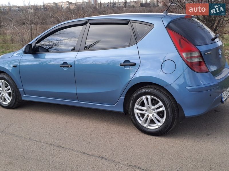 Хетчбек Hyundai i30 2010 в Кривому Розі