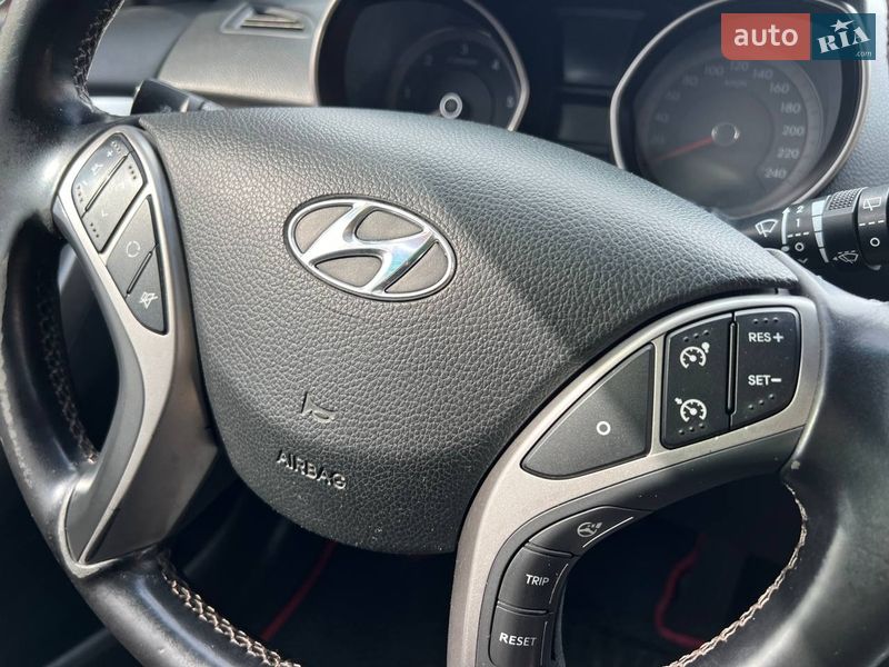 Універсал Hyundai i30 2012 в Дніпрі