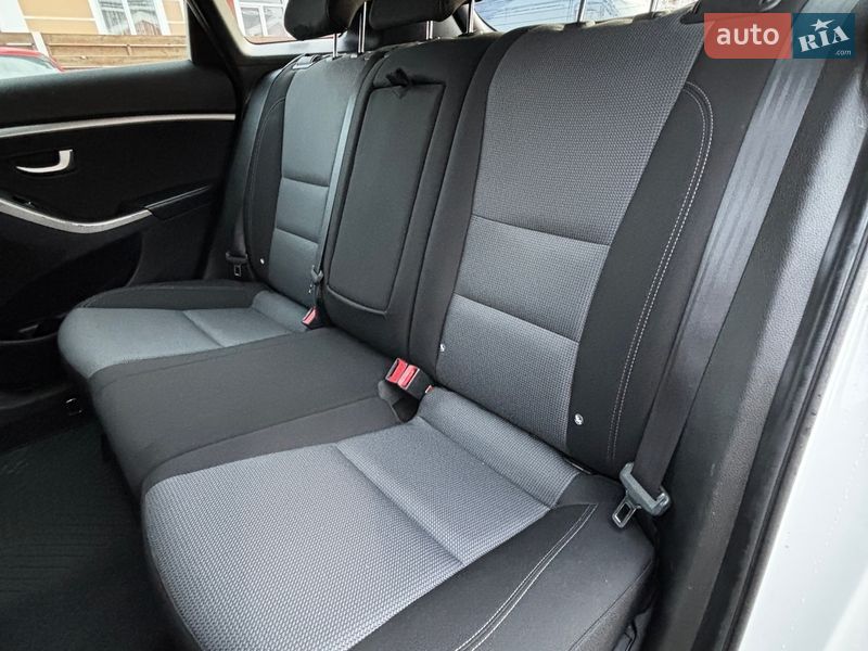 Универсал Hyundai i30 2015 в Белогородке фото 13 Универсал Hyundai i30 2015 в Белогородке