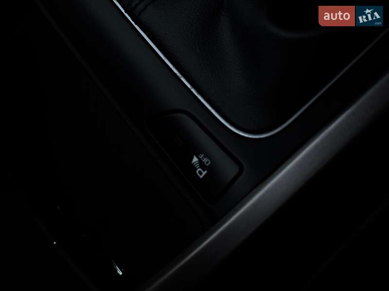 Универсал Hyundai i30 2015 в Белогородке фото 28 Универсал Hyundai i30 2015 в Белогородке