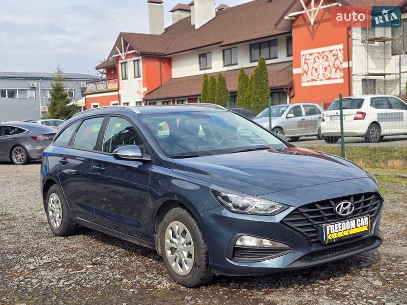 Hyundai i30 2021
