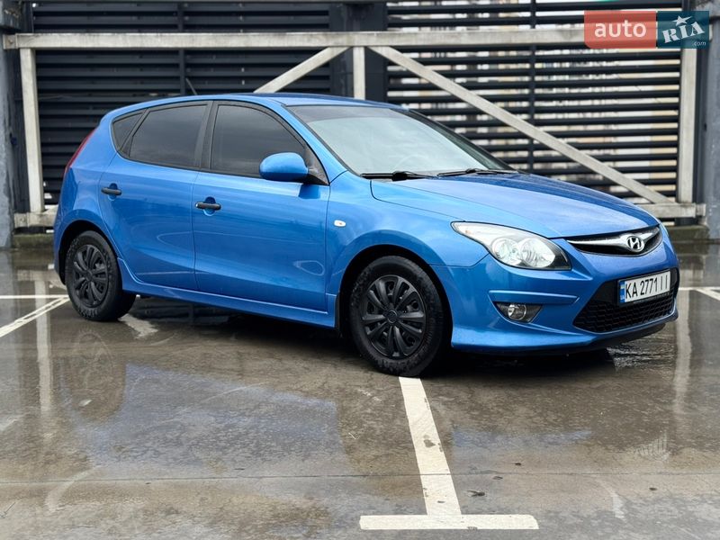 Хэтчбек Hyundai i30 2010 в Киеве