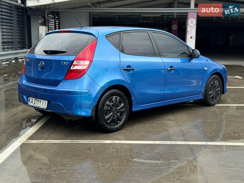 Хэтчбек Hyundai i30 2010 в Киеве