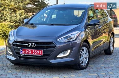 Універсал Hyundai i30 2016 в Дрогобичі