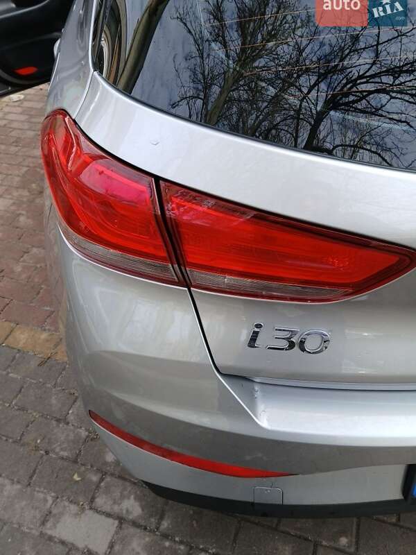 Хэтчбек Hyundai i30 2023 в Днепре фото 2 Хэтчбек Hyundai i30 2023 в Днепре