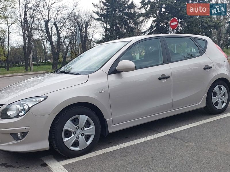 Хэтчбек Hyundai i30 2010 в Николаеве