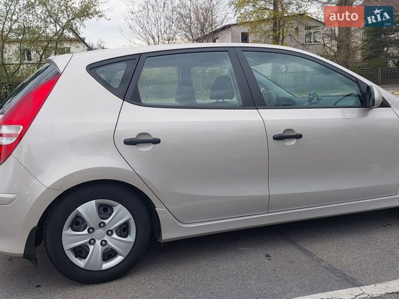 Хэтчбек Hyundai i30 2010 в Николаеве