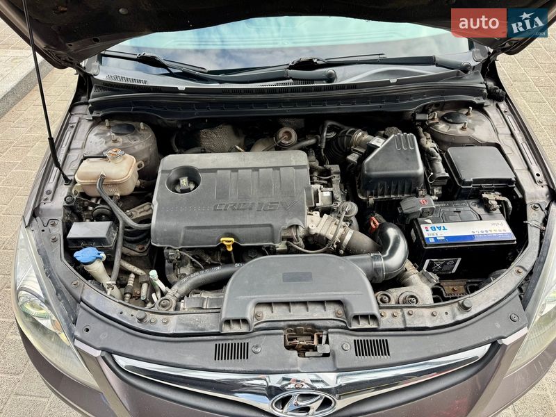 Универсал Hyundai i30 2011 в Киеве фото 25 Универсал Hyundai i30 2011 в Киеве