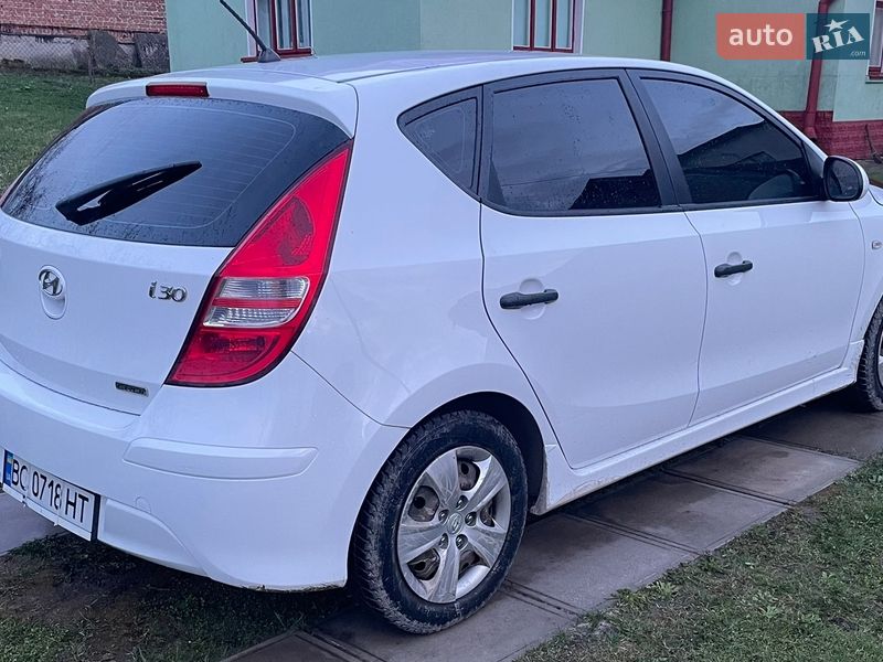Хэтчбек Hyundai i30 2011 в Львове фото 4 Хэтчбек Hyundai i30 2011 в Львове