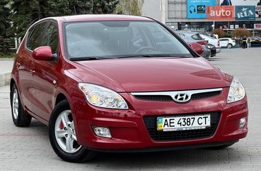 Хетчбек Hyundai i30 2008 в Дніпрі