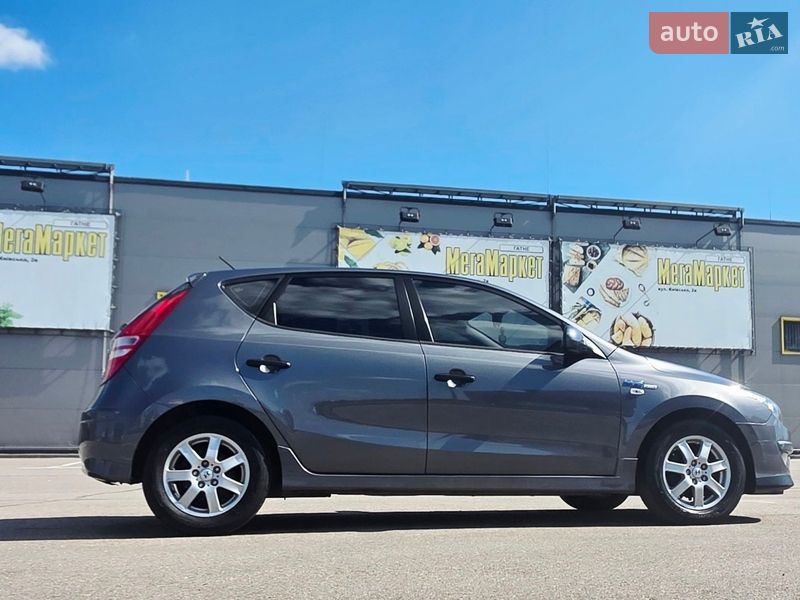 Хэтчбек Hyundai i30 2011 в Киеве фото 3 Хэтчбек Hyundai i30 2011 в Киеве