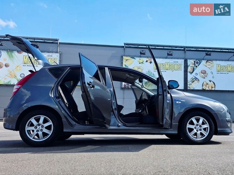 Хэтчбек Hyundai i30 2011 в Киеве фото 7 Хэтчбек Hyundai i30 2011 в Киеве