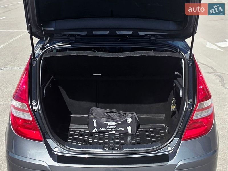 Хэтчбек Hyundai i30 2011 в Киеве фото 22 Хэтчбек Hyundai i30 2011 в Киеве