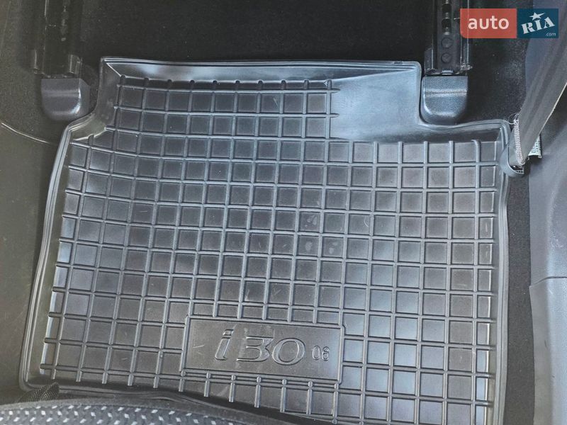 Хэтчбек Hyundai i30 2011 в Киеве фото 91 Хэтчбек Hyundai i30 2011 в Киеве