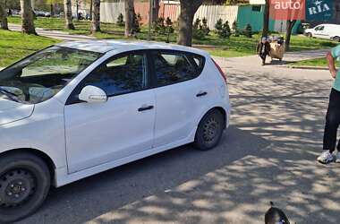 Хэтчбек Hyundai i30 2010 в Запорожье