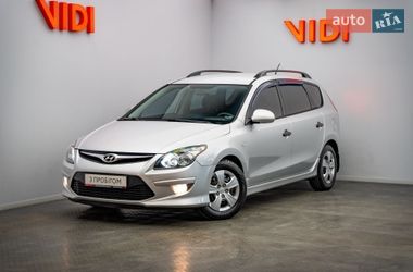 Универсал Hyundai i30 2012 в Киеве