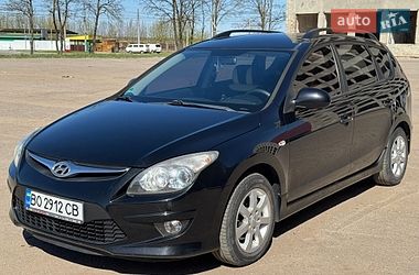 Универсал Hyundai i30 2011 в Тернополе