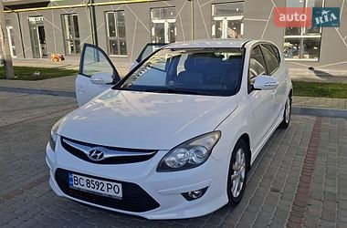 Хэтчбек Hyundai i30 2012 в Львове