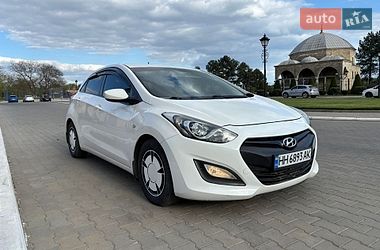Хэтчбек Hyundai i30 2013 в Измаиле