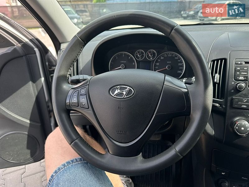 Хэтчбек Hyundai i30 2011 в Нежине