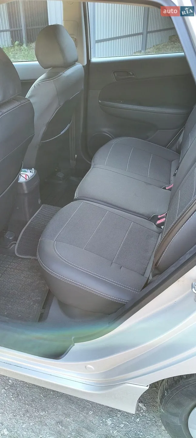 2010 Hyundai i30 - мініатюра 10