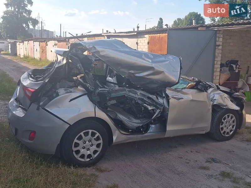 Hyundai i30 2014 VIN TMAD251UBEJ182379 фото оголошення 10 з 53