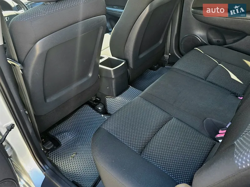 Hyundai i30 2009 VIN TMADB81TP9J005096 фото оголошення 21 з 64