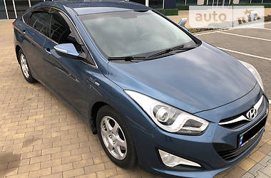 Седан Hyundai i40 2011 в 