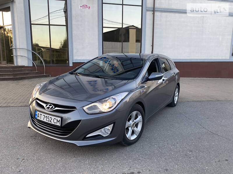 Универсал Hyundai i40 2012 в Калуше