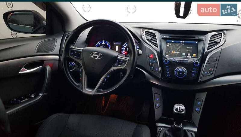 Универсал Hyundai i40 2015 в Черновцах