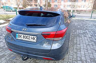 Седан Hyundai i40 2014 в Сарнах