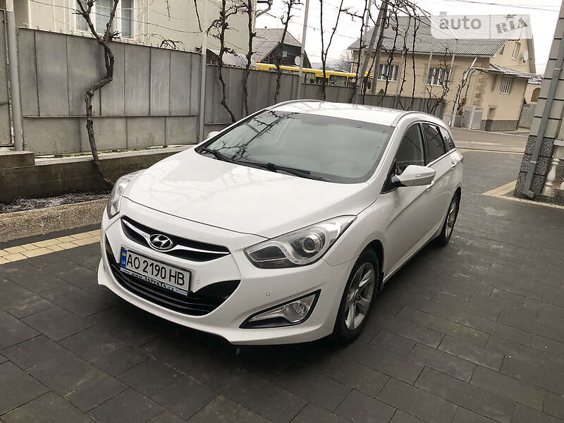 Універсал Hyundai i40 2014 в Тячеві