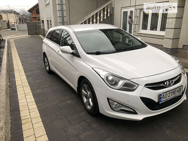 Універсал Hyundai i40 2014 в Тячеві