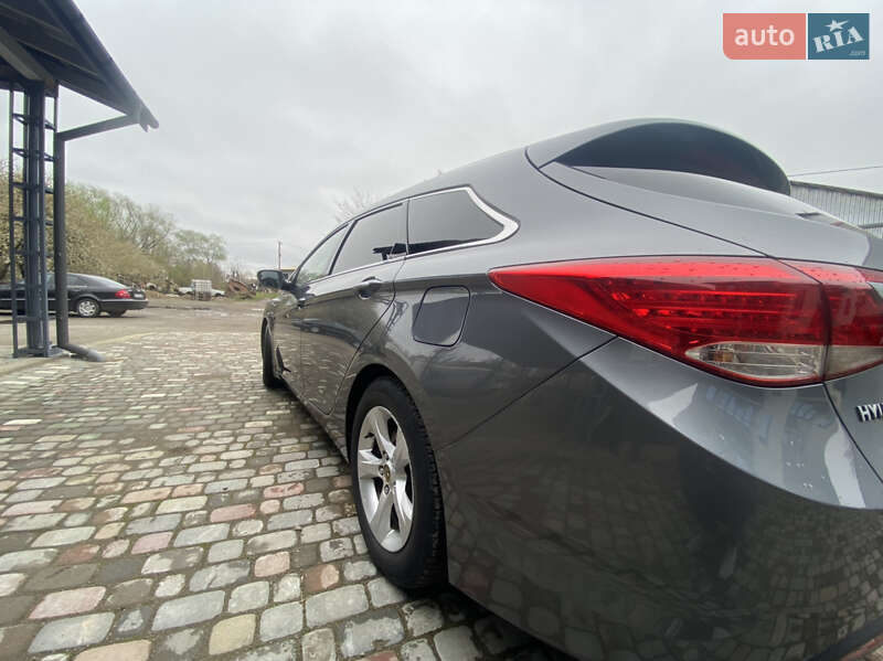 Универсал Hyundai i40 2012 в Вижнице