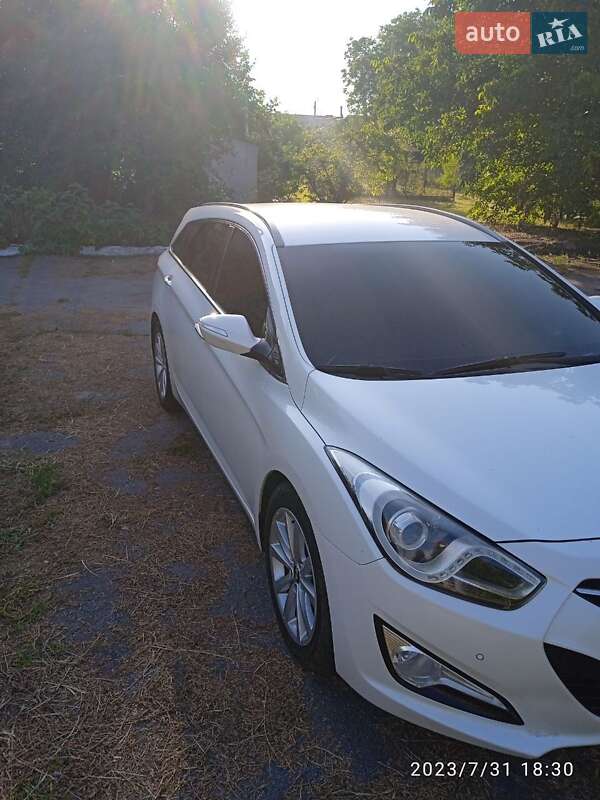 Універсал Hyundai i40 2011 в Павлограді