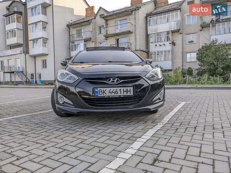 Универсал Hyundai i40 2011 в Дубно