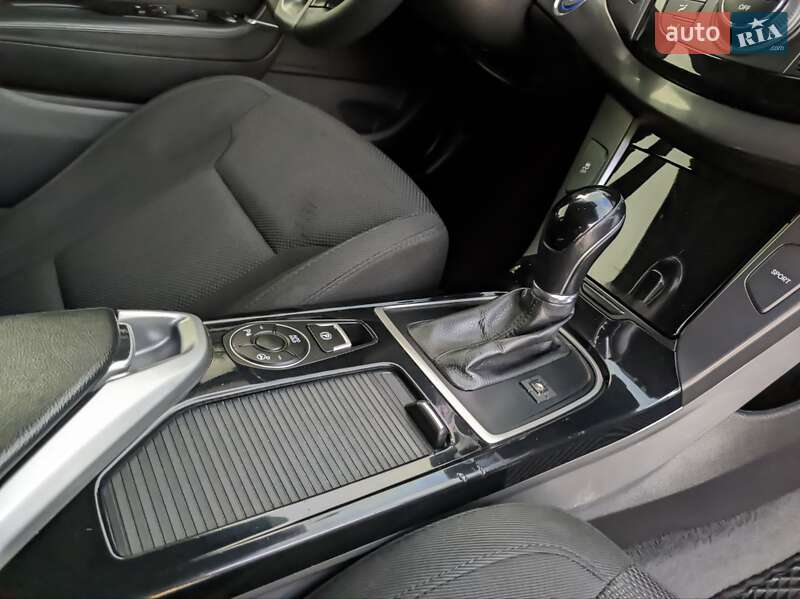 Универсал Hyundai i40 2011 в Дубно