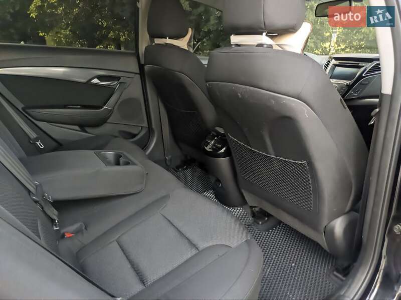 Универсал Hyundai i40 2011 в Дубно