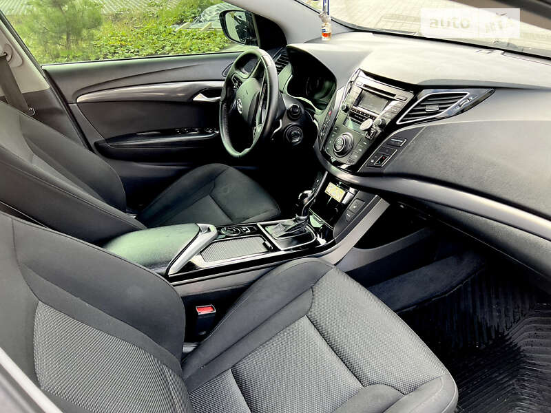 Универсал Hyundai i40 2011 в Хмельницком