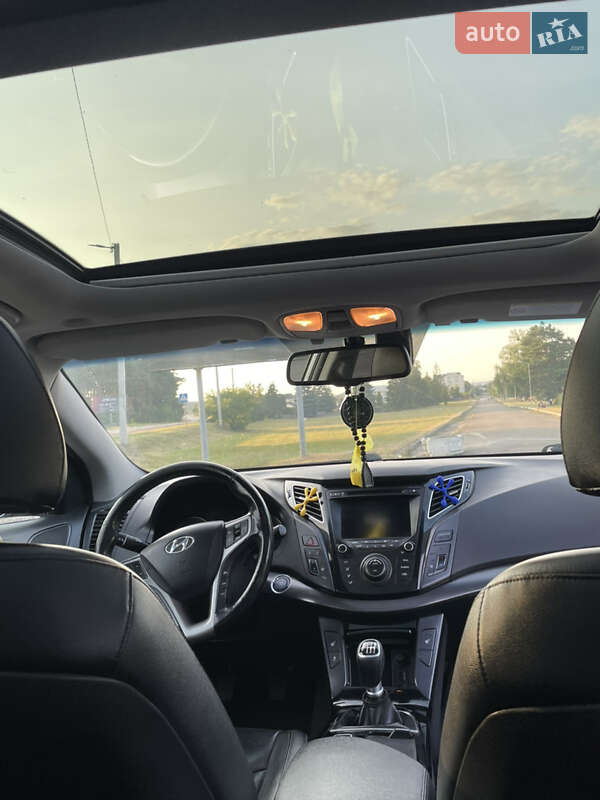 Универсал Hyundai i40 2011 в Маневичах