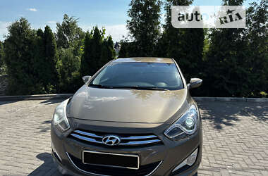 Седан Hyundai i40 2011 в Черновцах