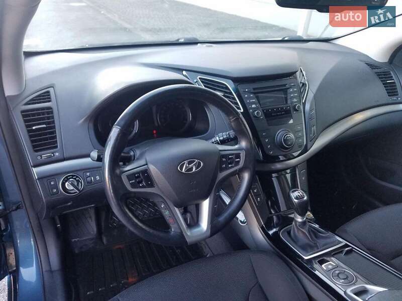 Универсал Hyundai i40 2011 в Хусте