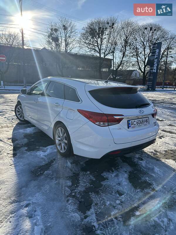 Універсал Hyundai i40 2011 в Нововолинську