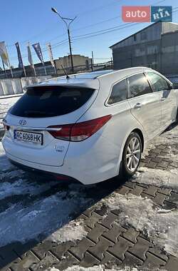 Универсал Hyundai i40 2011 в Нововолынске