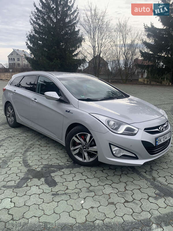 Универсал Hyundai i40 2014 в Дубно